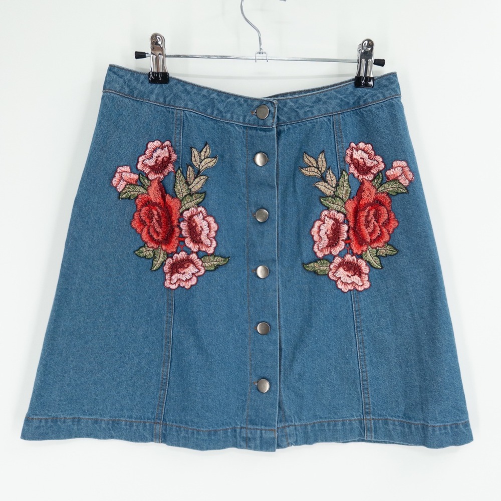 Floral Embroidered Denim Button Front Mini Skirt‎ M Country Western Boho Retro